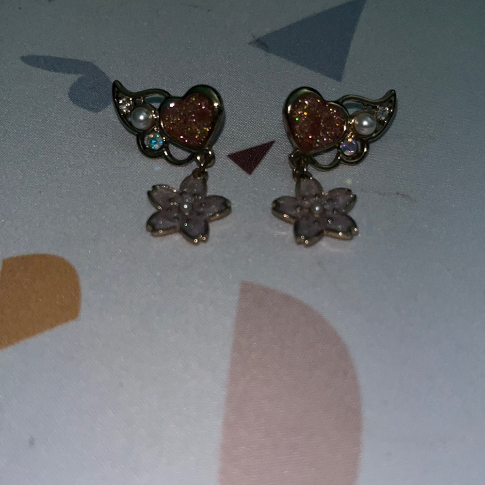 GORGEOUS KAWAII EARRINGS!!